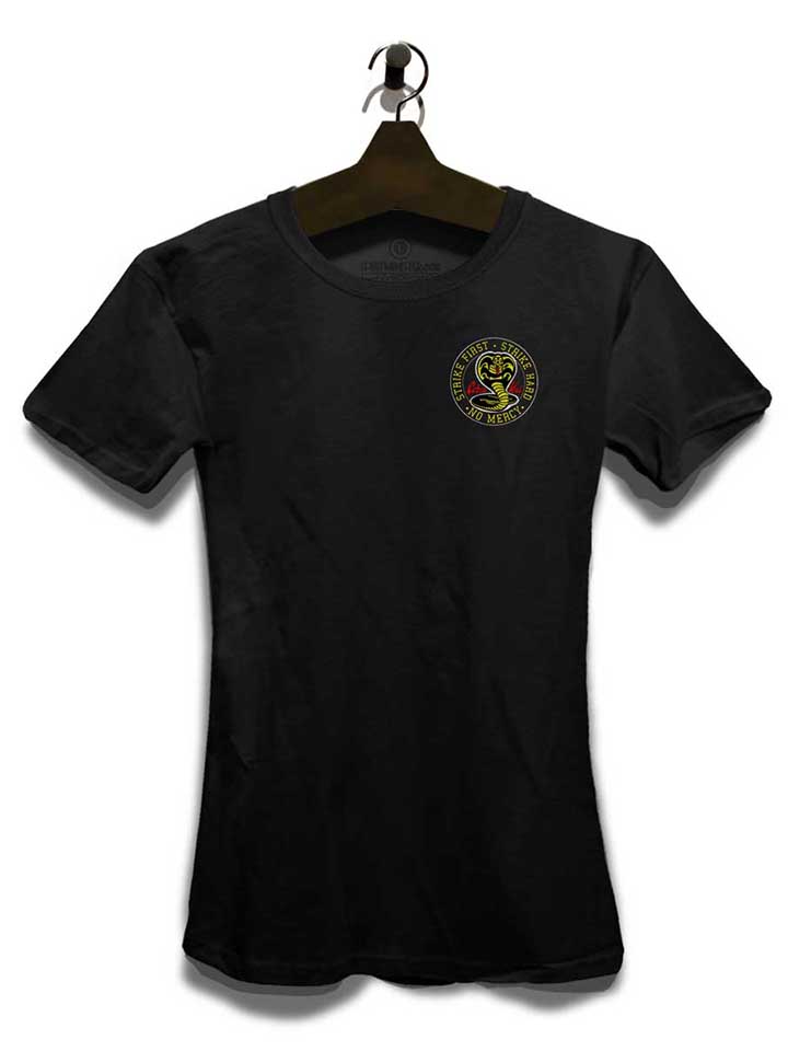 cobra-kai-logo-chest-print-damen-t-shirt schwarz 3