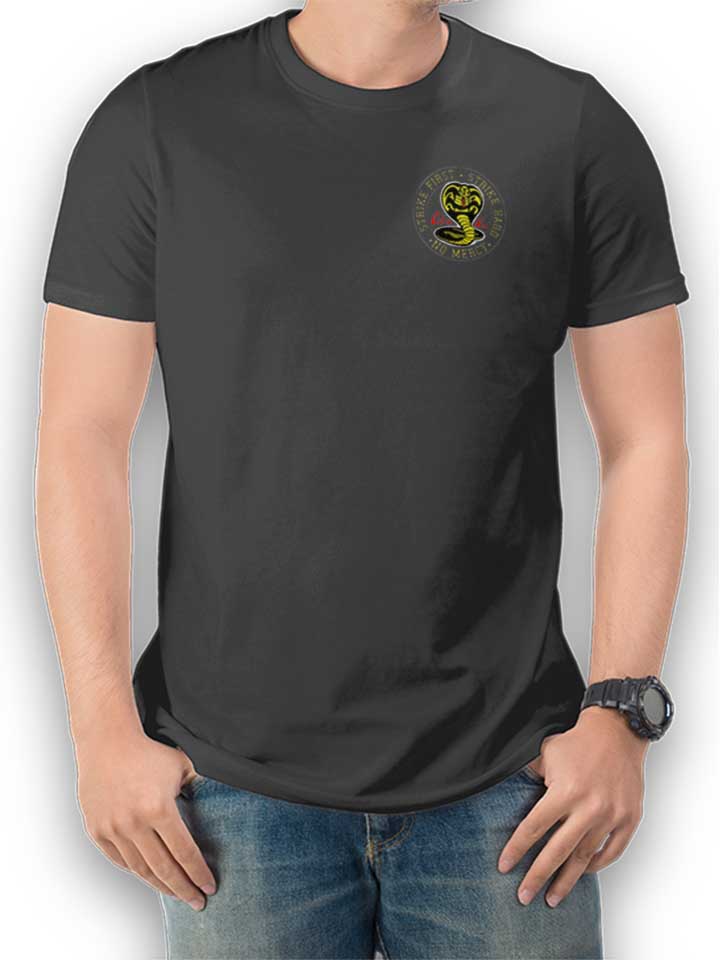 Cobra Kai Logo Chest Print T-Shirt dunkelgrau L