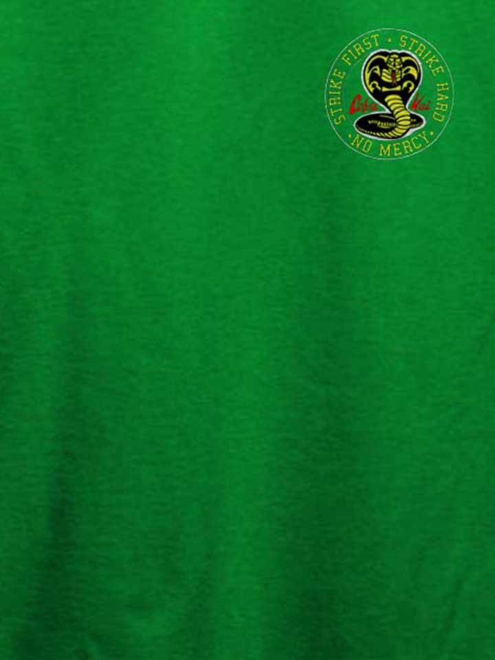 cobra-kai-logo-chest-print-t-shirt gruen 4
