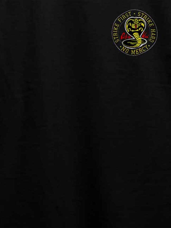 cobra-kai-logo-chest-print-t-shirt schwarz 4