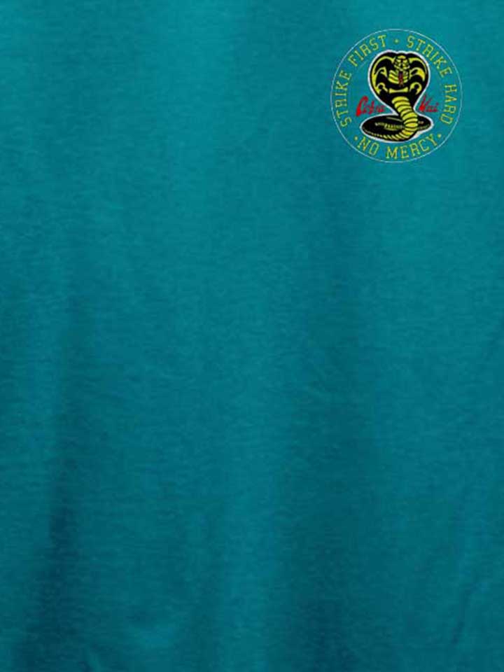 cobra-kai-logo-chest-print-t-shirt tuerkis 4
