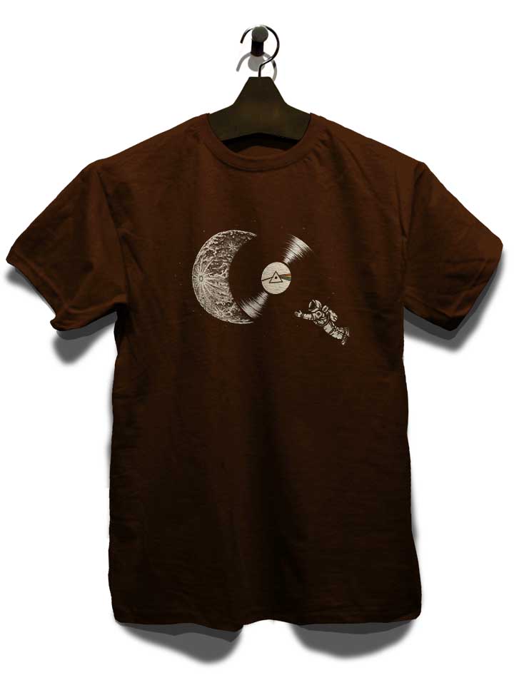 dark-side-moon-astronaut-t-shirt braun 3