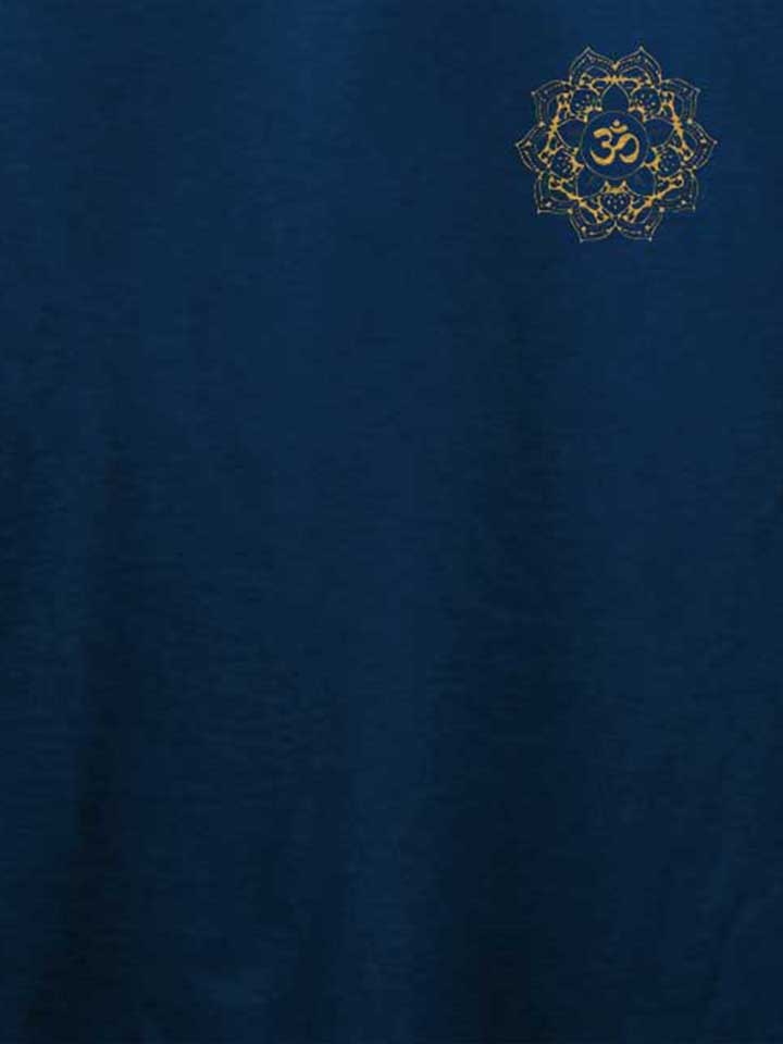 golden-om-mandala-chest-print-t-shirt dunkelblau 4