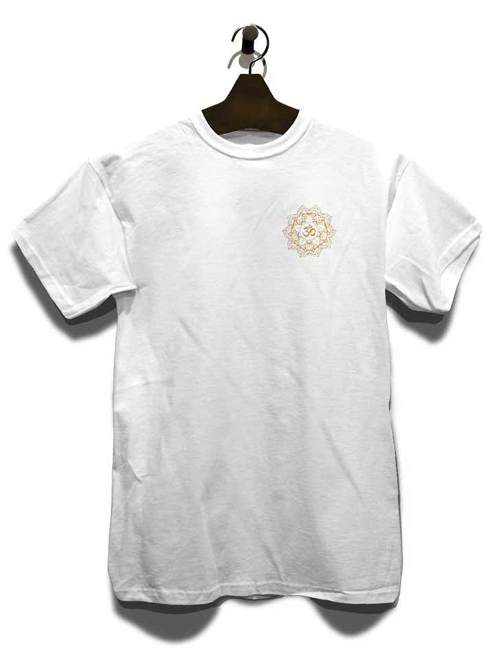 golden-om-mandala-chest-print-t-shirt weiss 3