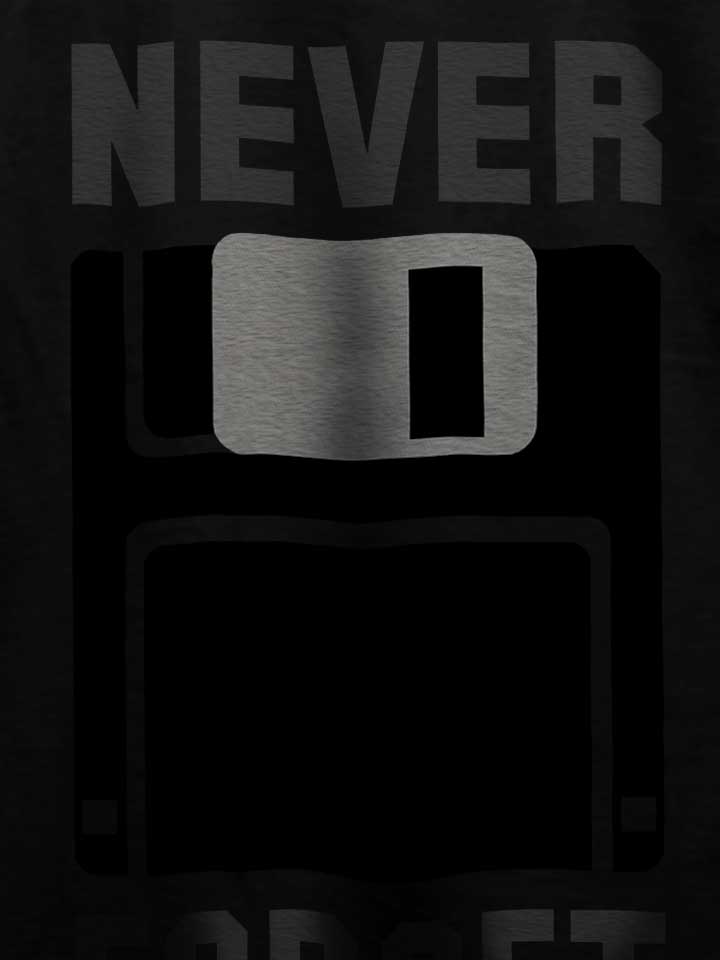 never-forget-floppy-disc-t-shirt schwarz 4