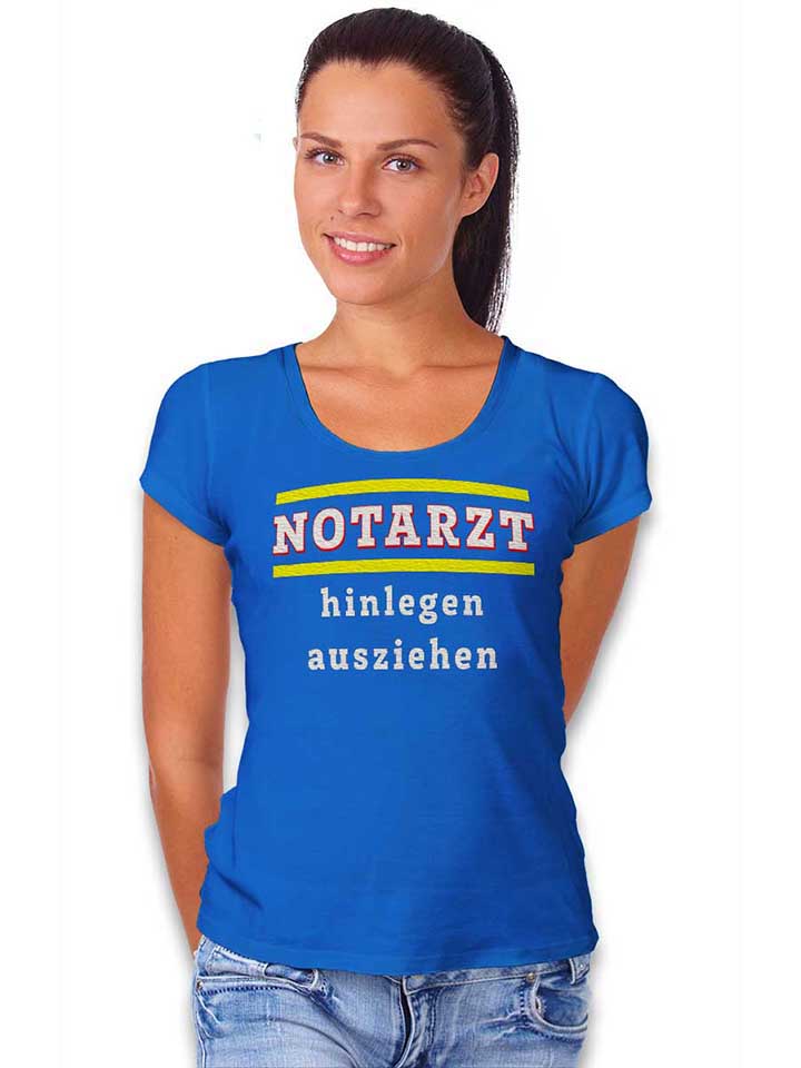 notarzt-hinlegen-ausziehen-damen-t-shirt royal 2