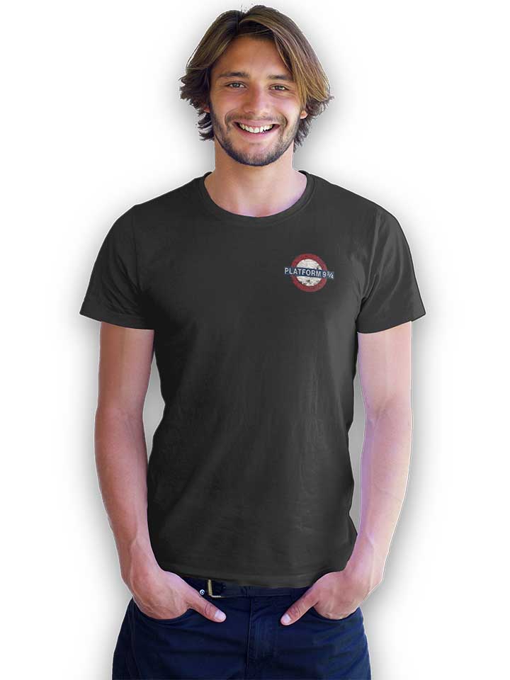 platform-neun-drei-viertel-chest-print-t-shirt dunkelgrau 2