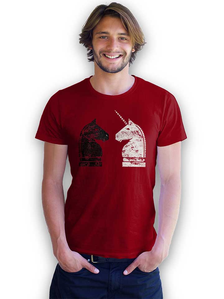schach-einhorn-t-shirt bordeaux 2