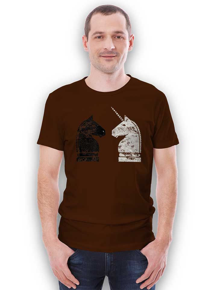 schach-einhorn-t-shirt braun 2