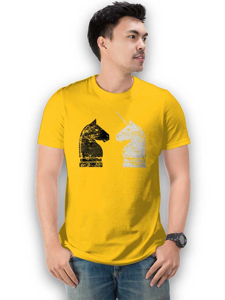 schach-einhorn-t-shirt gelb 2