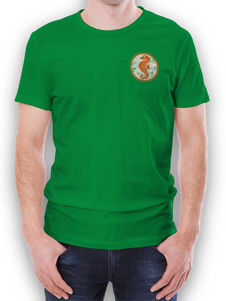 seepferdchen-logo-vintage-chest-print-t-shirt gruen 1
