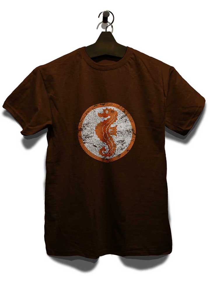seepferdchen-logo-vintage-t-shirt braun 3
