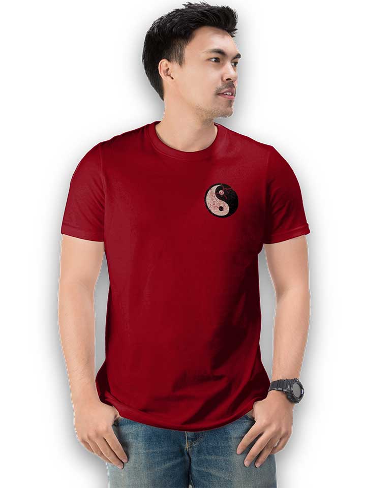 yin-yang-vintage-chest-print-t-shirt bordeaux 2